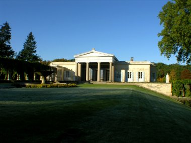 Schloss Charlottenhof an einem Oktobermorgen